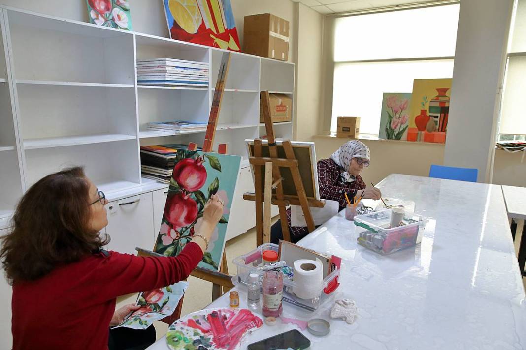 Mahalle baskısına boyun eğmedi, 81 yaşında ezberleri bozdu 4